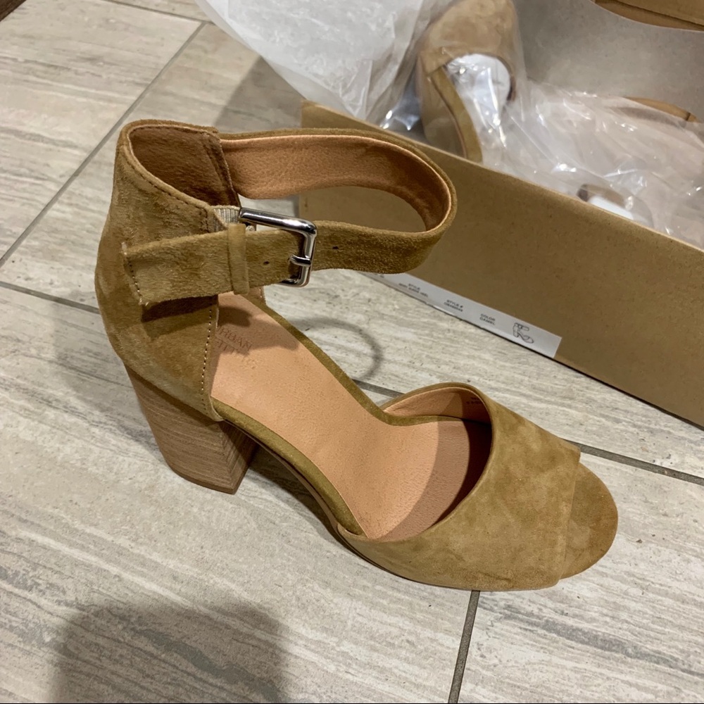 URBAN OUTFITTERS✨Suede Heel - Picture 3 of 8